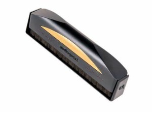 Audioquest Anti Static Record Brush - antistatický karbonový kartáček  s více než milionem ultra jemných vláken (8/14)